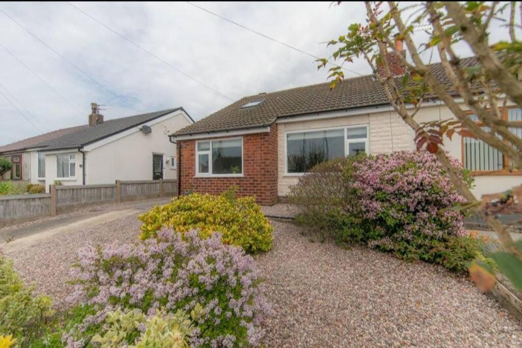Recently Refurbished Home. Poulton-le-Fylde Esterno foto